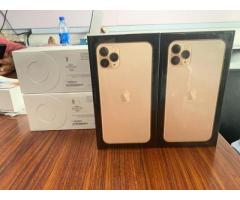 Apple iPhone 11 pro Max,Samsung Galaxy S20 Ultra 5G,S20 whatsapp +16363239302