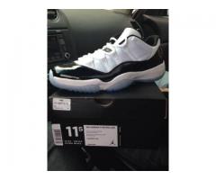 SELLING DS AIR JORDAN 11 XI LOW CONCORD BASKETBALL SHOES SIZE 11.5 - $200 (Bronx/Manhattan, NYC)