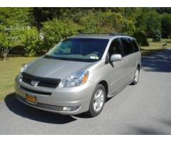 2004 Toyota Sienna XLE minivan- All Wheel Drive, 7 passenger, Mint for Sale - $8500 (Wappingers, NY)