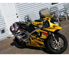 2002 GSXR 750 sport bike fuel injected for Sale - $3300 (Ronkonkoma, NY)