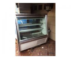 4 ft deli case for sale - $800 (NYC)