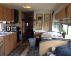 WINNEBAGO 35C ADVENTURER MOTORHOME FOR SALE - $29000 (Lindenhurst, NY)