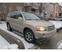 2004 Toyota Highlander 7 Passanger SUV for Sale w/ Only 73k miles - $8895 (Brooklyn, NYC)