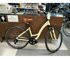Trek 7100 Women's Comfort Hybrid Bike for Sale - $140 (Queens, NYC