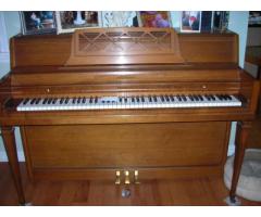 Cherry wood upright piano for sale - $2000 (dix hills, NY)