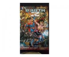 4 dc graphic novels and 2 marvel graphic novel - $15 (parkchester, NYC)
