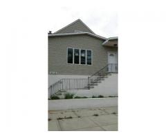 $729000 / 5br - 2556ft² - Huge House 2 Family 40 X 100 Lot (Ozone Park, NYC)