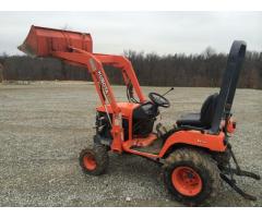 2005 Kubota BX2200 4x4 Tractor W/ Front End Loader. HST Trans!!! - (New York)