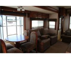 2007 New Horizons Summit 34RL Camper Fully Loaded for sale - $49900 (Lower East Side, NYC)